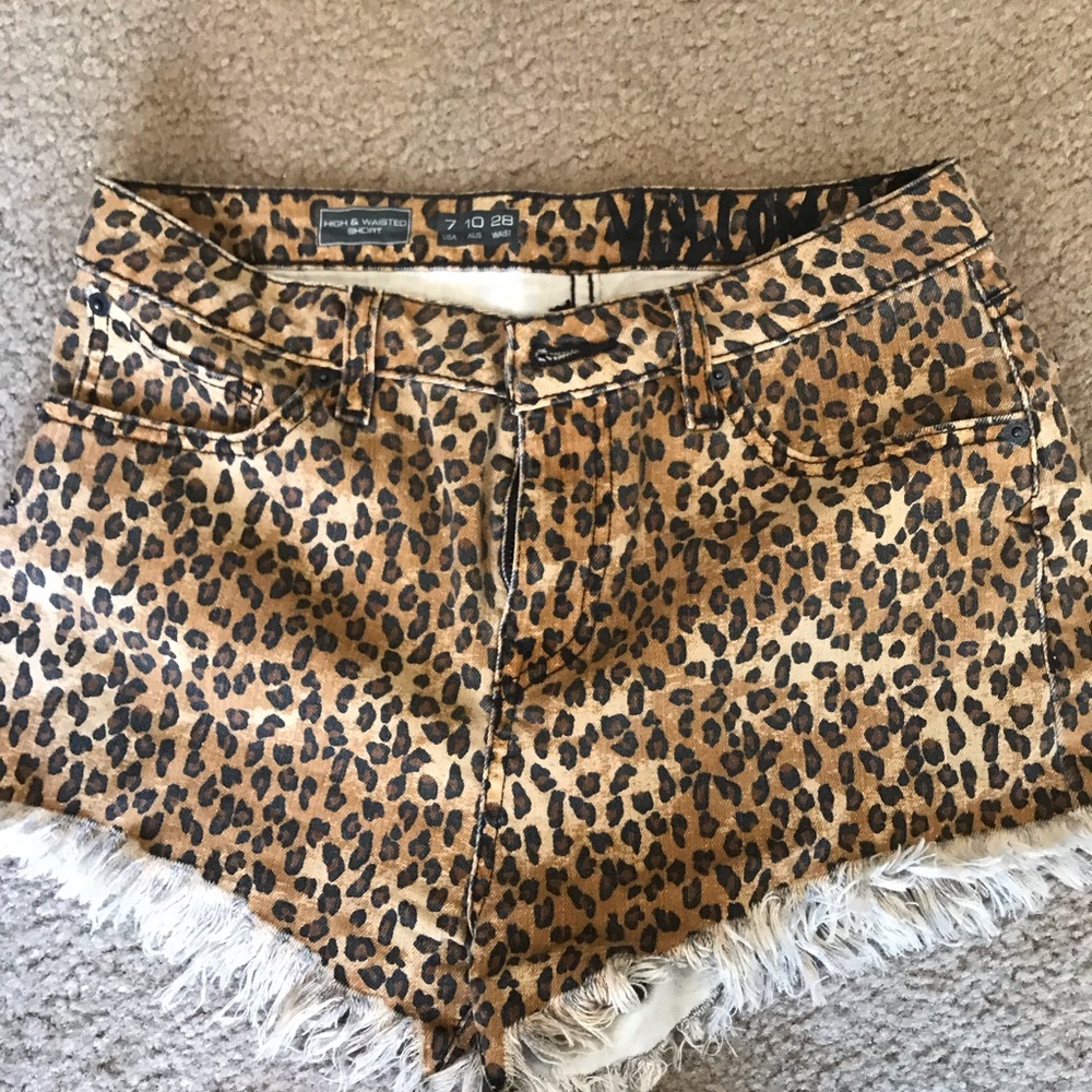 Volcom shorts
